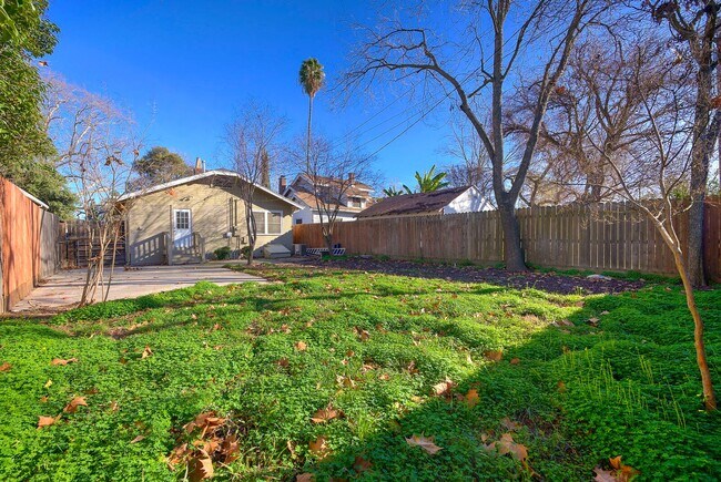 Building Photo - 2608 41st St