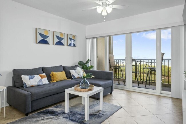 Building Photo - 10152 S Ocean Dr