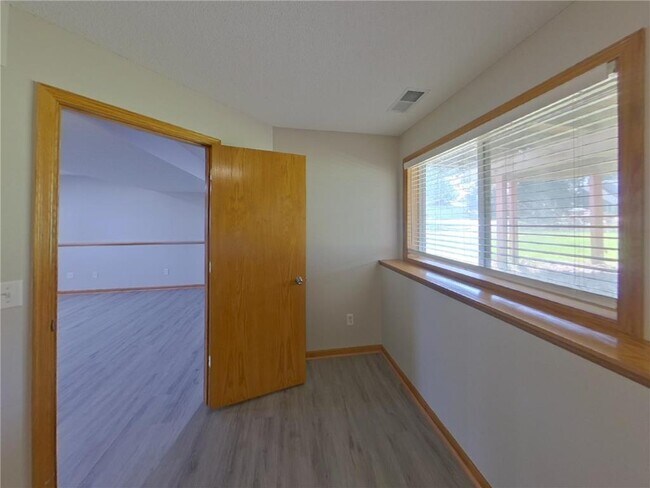 Building Photo - 2094 French Trace Ave