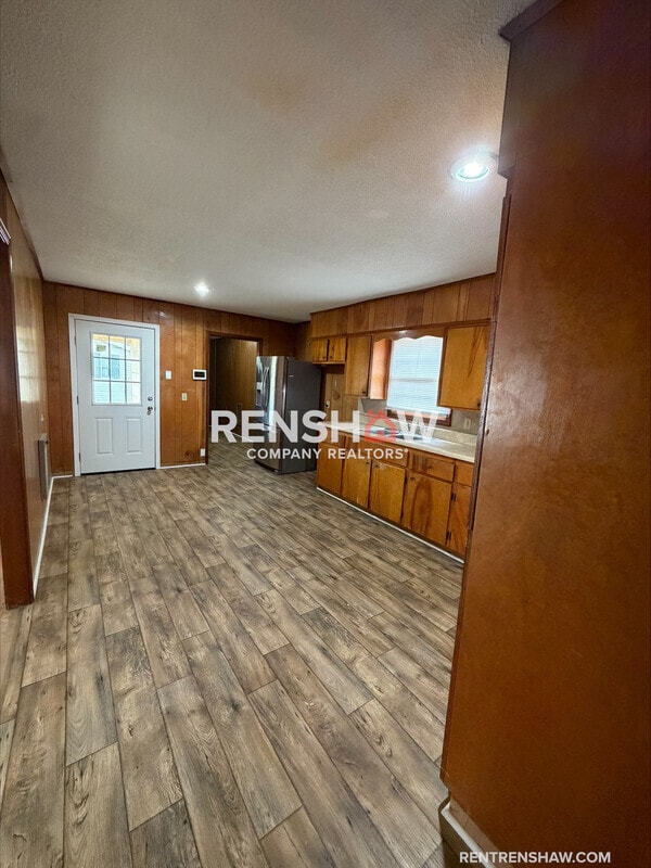 Building Photo - 179 W Main St