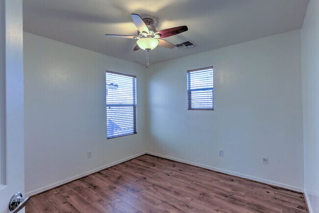 Building Photo - Rancho Sahuarita