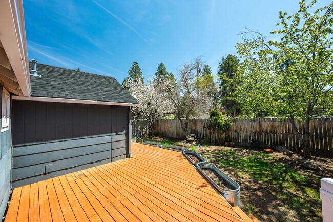 Building Photo - "Charming 3-Bedroom Home Near the Old Mill"