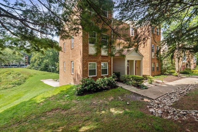 Building Photo - 10400 Parthenon Ct