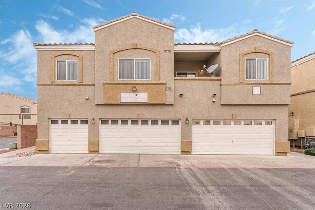 Building Photo - 6409 Stone Dry Ave