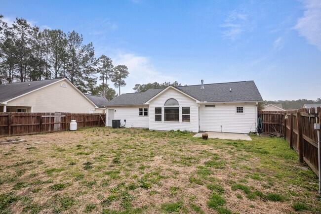 Building Photo - 202 Fairmount Way