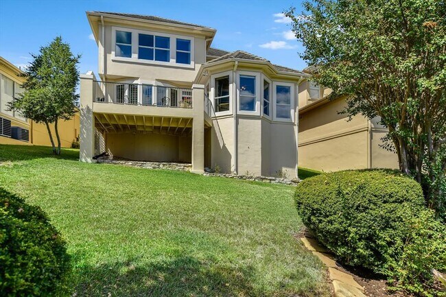 Building Photo - 4545 Golf Vista Dr