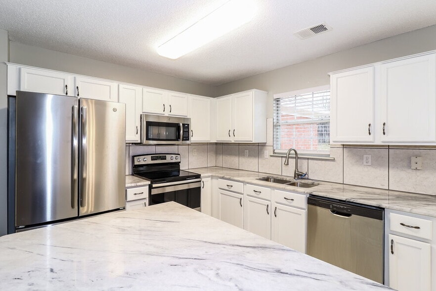 Building Photo - 1012 Spanish Trail Ln