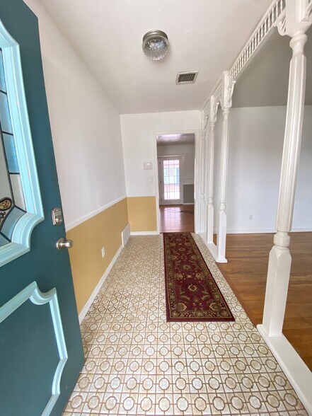 Building Photo - 5414 S Land Ave