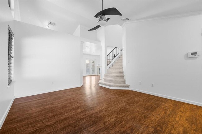 Building Photo - 12800 Meehan Dr