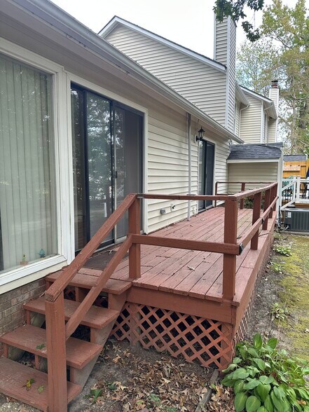 Building Photo - 2501 Saint Christopher Cir SW