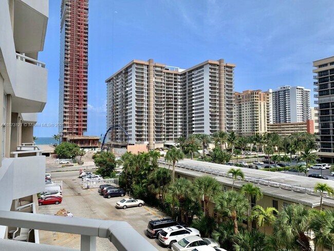 Building Photo - 1985 S Ocean Dr