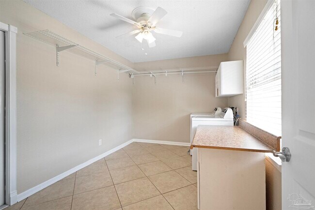 Building Photo - 8137 Imperial Dr