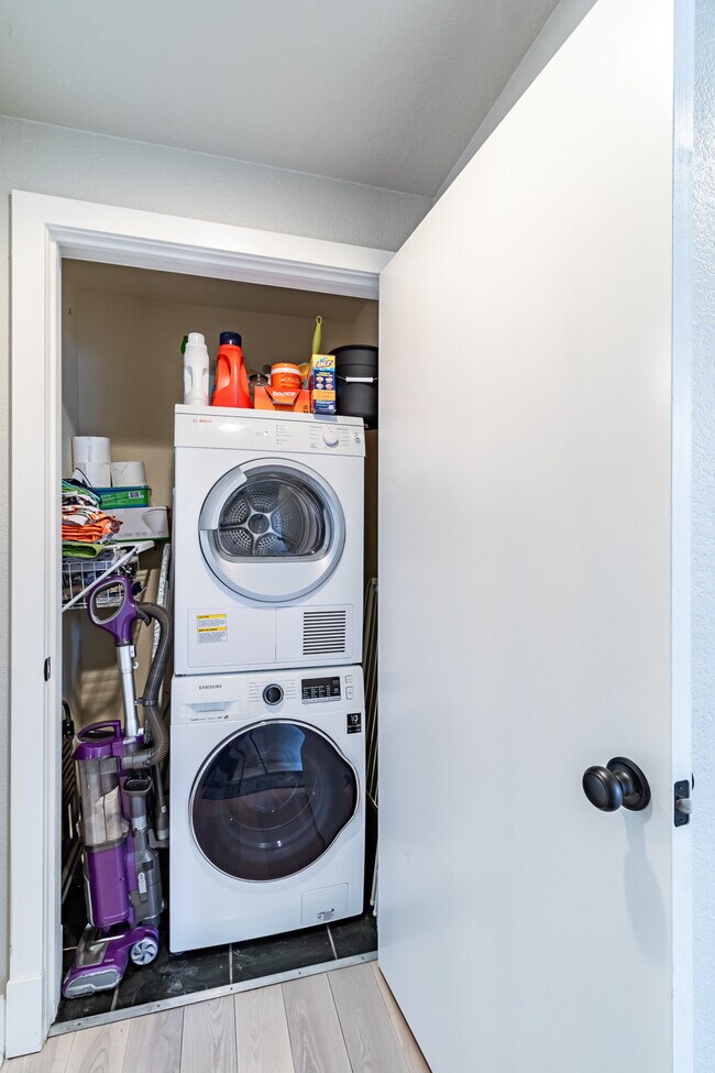 Building Photo - 120 S Pennsylvania St