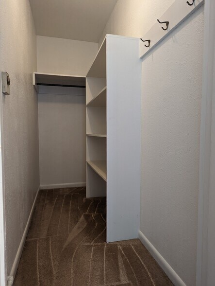 Building Photo - 510 S Madison St