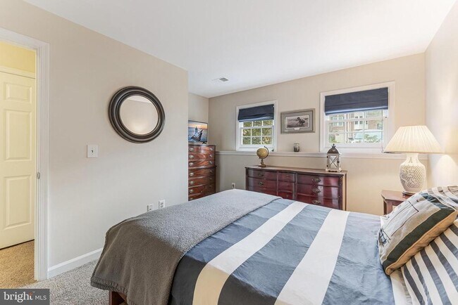 Building Photo - 12165 Abbey Glen Ct