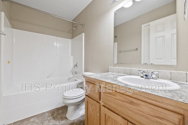 Building Photo - 1701 W 30th Ave