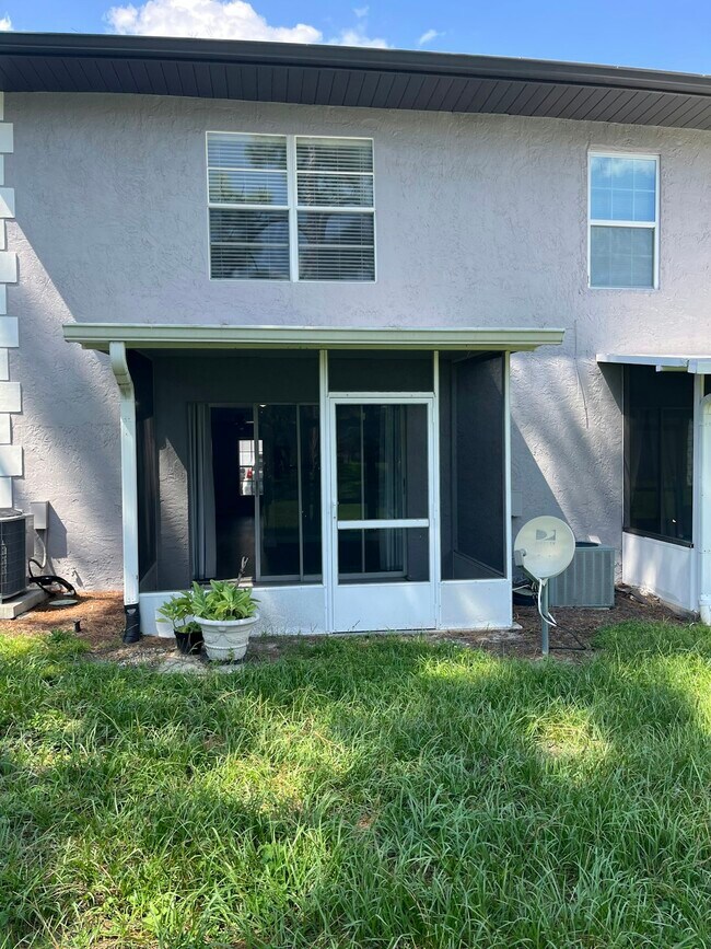 Building Photo - 5226 Sunridge Palms Dr