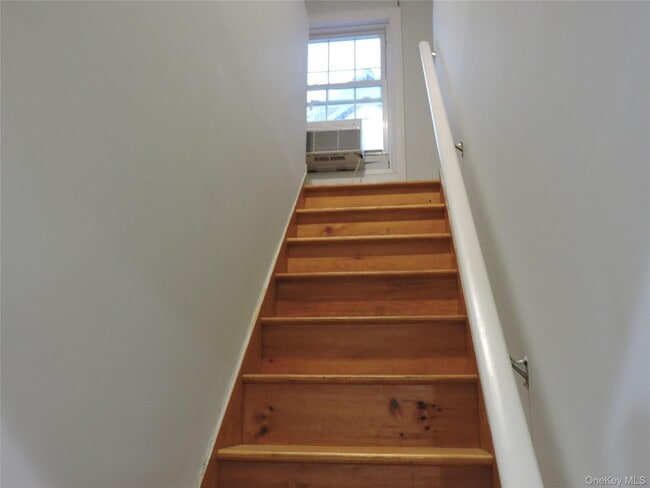 Building Photo - 194-21 112th Rd