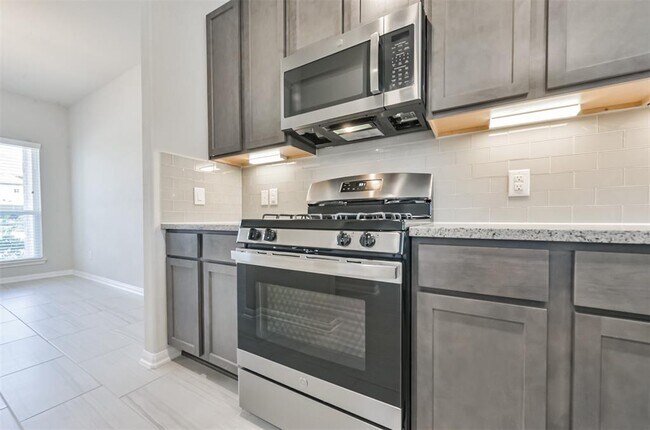 Building Photo - 3346 Etring Ln