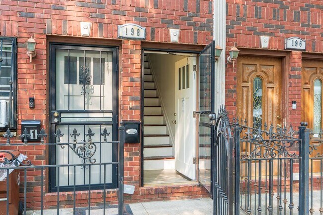 Building Photo - 198 Stuyvesant Ave