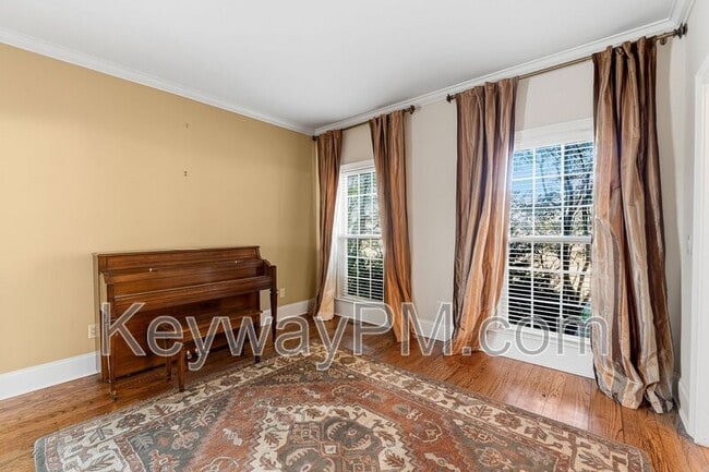 Building Photo - 529 John Fox Run