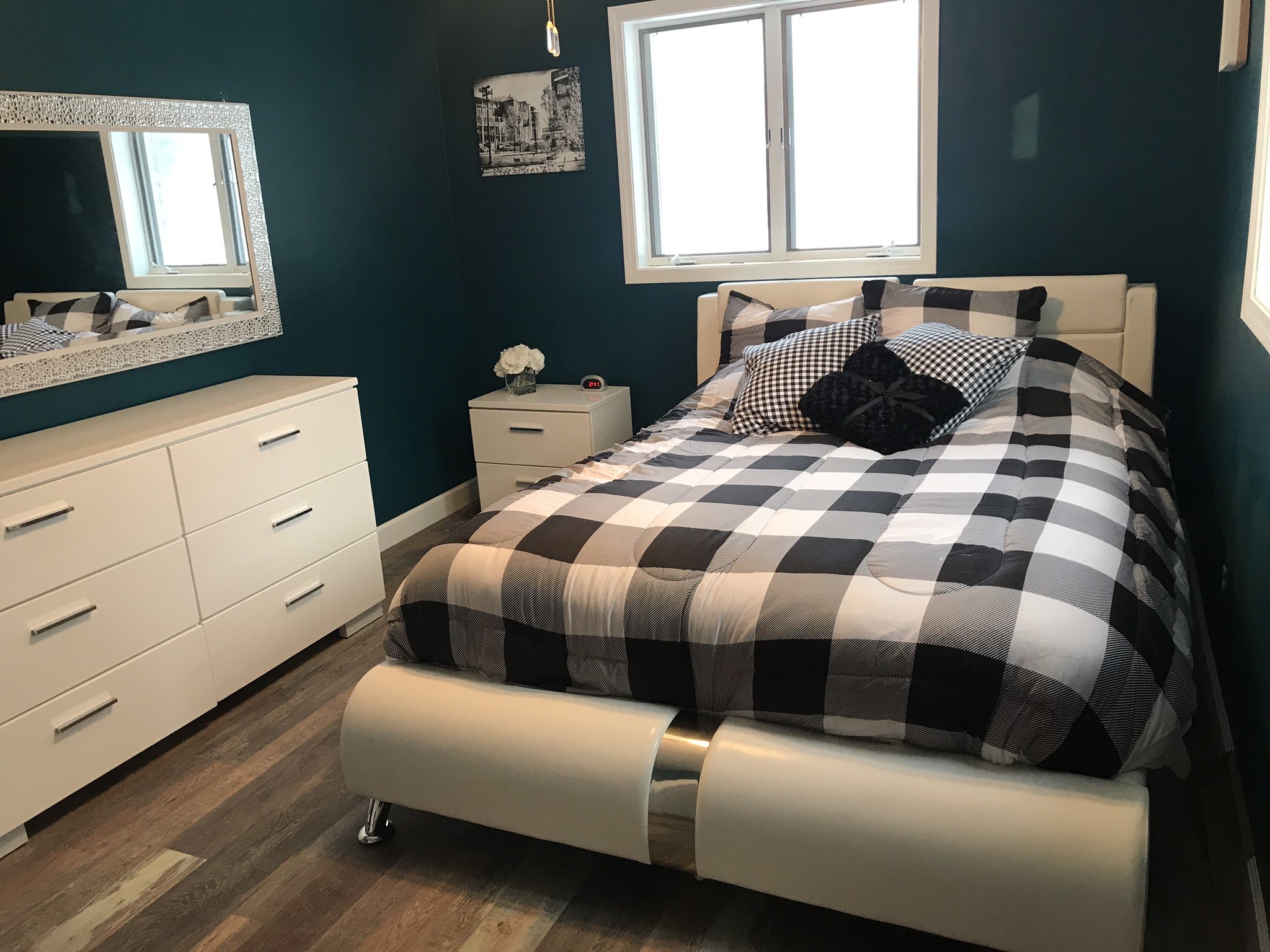 Building Photo - 325 Westbrook Dr