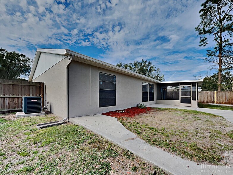 Building Photo - 1237 Edgerton Dr