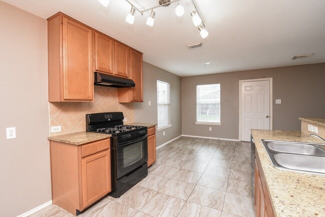 Building Photo - 642 Kiley Dr