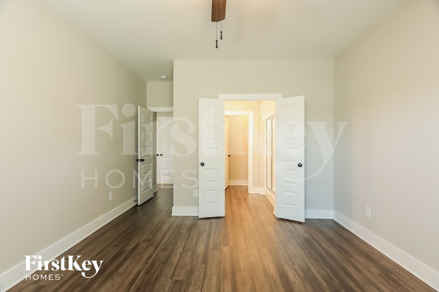 Building Photo - 1397 Woodridge Pl
