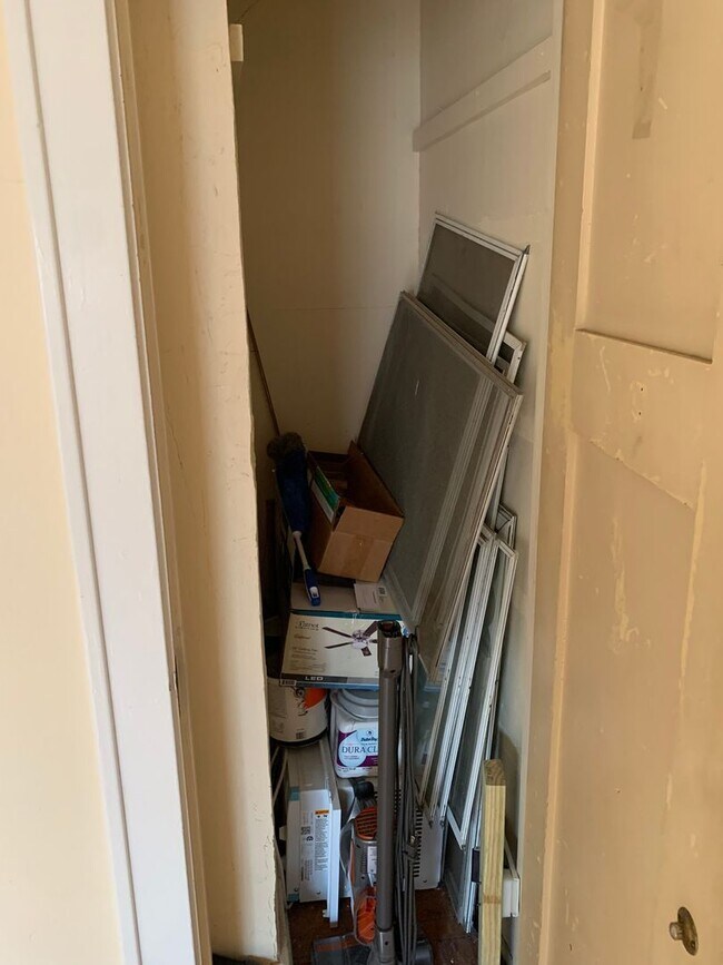 Building Photo - 1614 Adams St