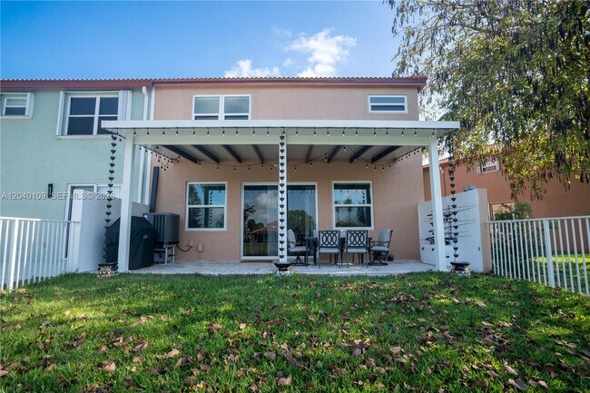Building Photo - 754 NW 154th Ave