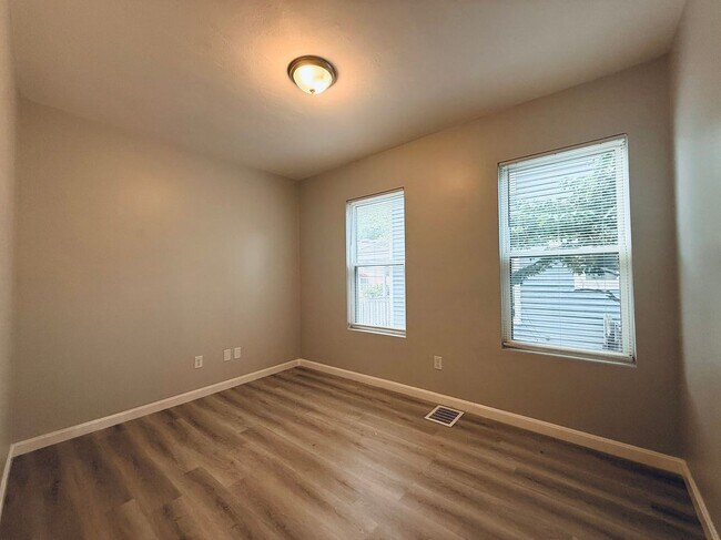 Building Photo - 93 Ziegler Street, 1