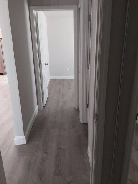 Building Photo - 9 Pony Express Dr