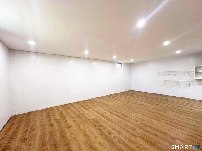 Building Photo - 203 Capewell Ave