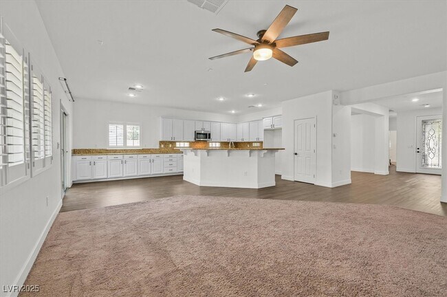Building Photo - 913 Hickory Park St