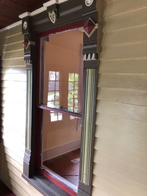 Porch Detail - 1140 Ontario St