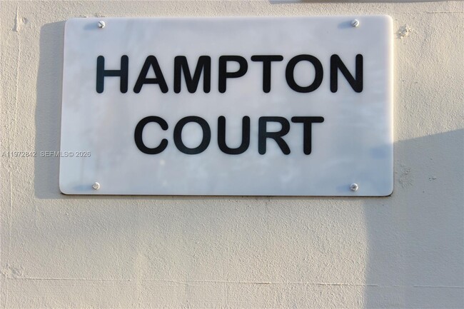 Building Photo - 1958 Monroe St