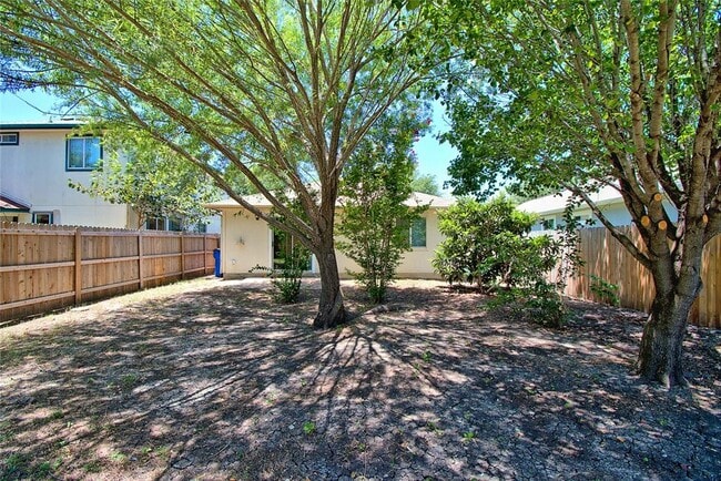 Building Photo - 16418 Hamilton Point Cir