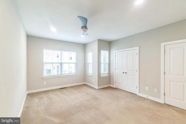 Building Photo - 107 Magnes Pl