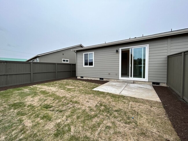 Building Photo - Luxury 2BR Duplex Near Old Mill District & Trails – Apply Today!