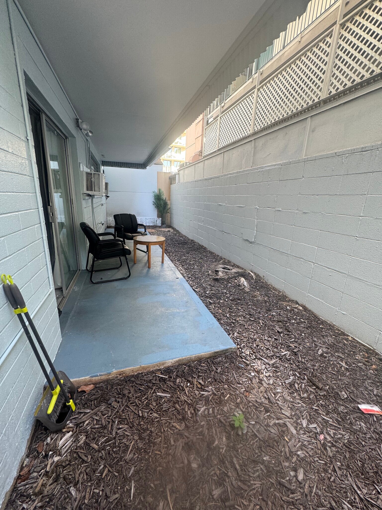 Building Photo - 410 Nahua St