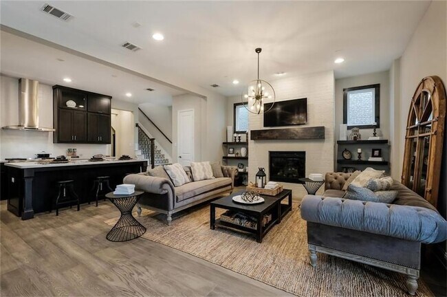 Building Photo - 8043 Sunflower Ln