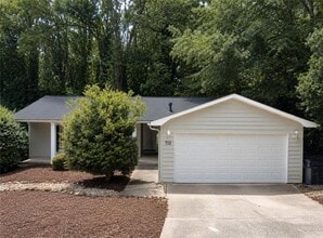 Building Photo - 710 Creekwood Crossing W