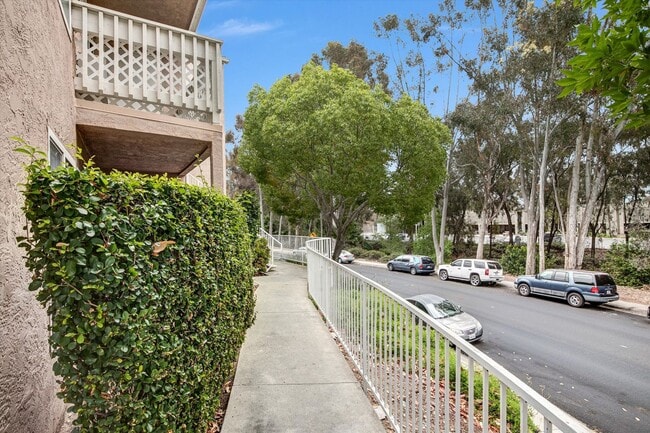 Building Photo - Cozy 1 Bed, 1 Bath Condo in Mira Mesa w/ Off-Street Parking!