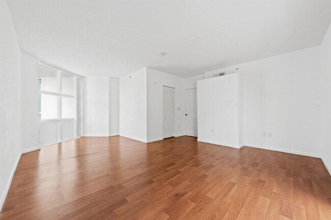 Building Photo - Southeast 15th Street, Fort Lauderdale, FL 33316 - 2 BR 2 BA single-family home