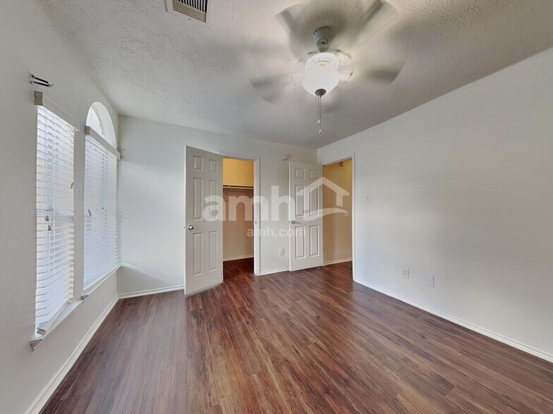 Building Photo - 19715 N Vlg of Bridgestone Ln