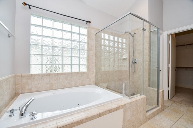 Building Photo - 3715 Main Plaza Dr