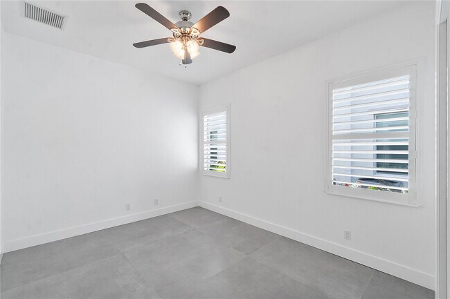 Building Photo - 12015 NW 83rd Pl