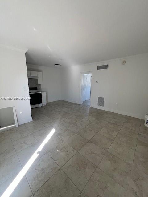 Building Photo - 4250 SW 67th Ave