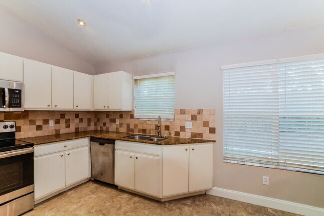 Building Photo - 354 Morning Creek Cir